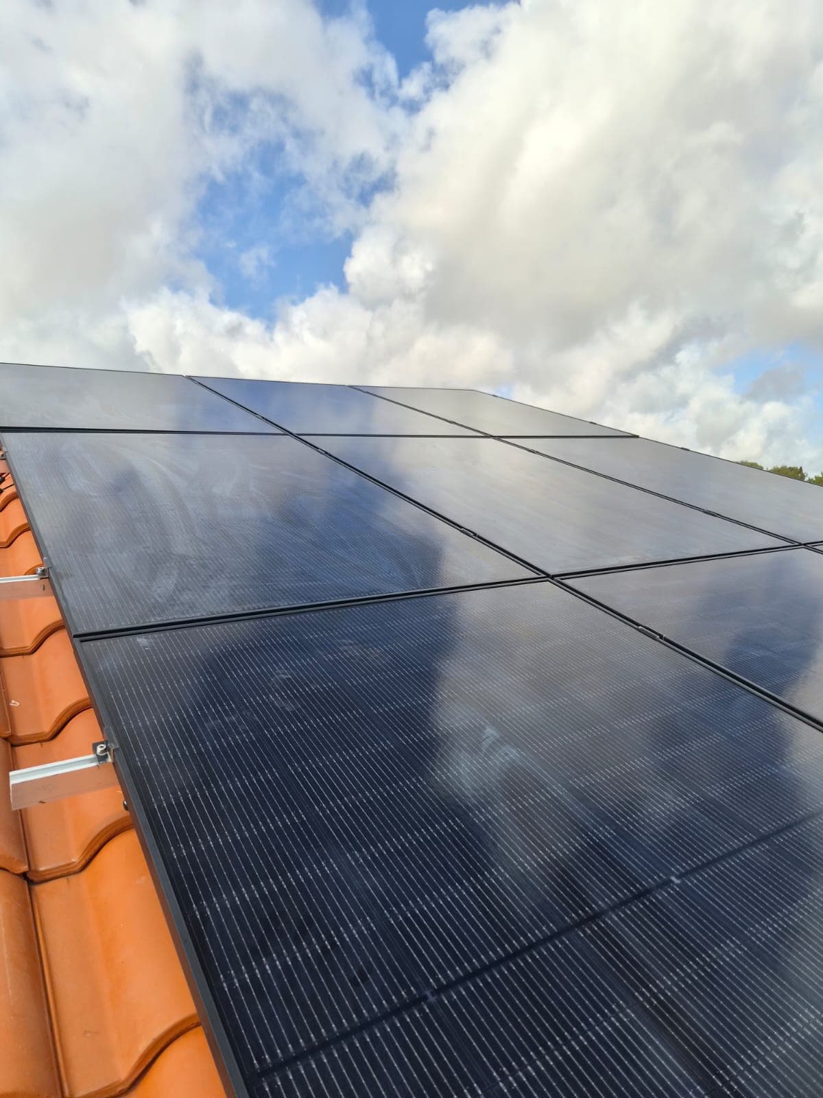 Только что установленные солнечные панели от Smart Solar Cyprus